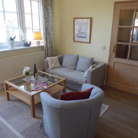 Appartementhaus Plueckhahn * Ostseebad Kühlungsborn